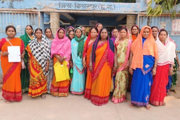 शराब भठ्ठी खोले जाने के विरोध में उतरी महिलाएं…विधायक और सीईओ को सौंपा ज्ञापन